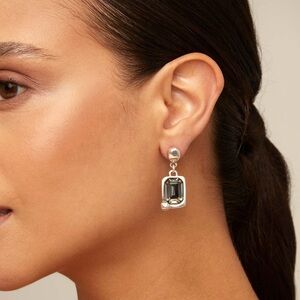 Uno de 50 gray unconventional earrings